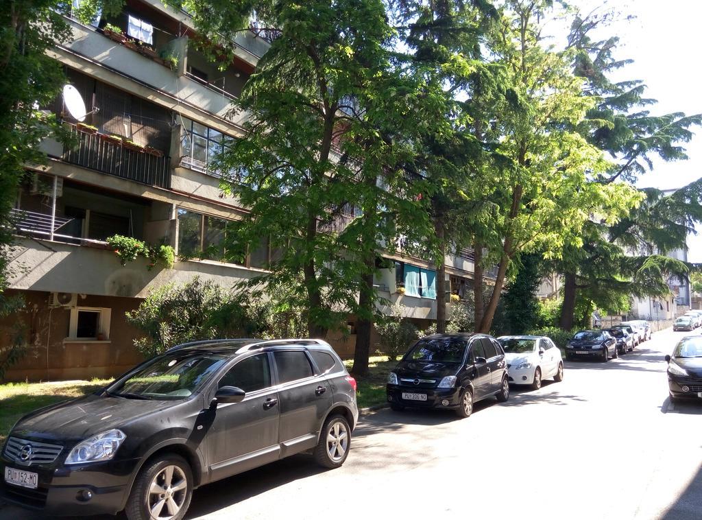 M & M Apartment 普拉 外观 照片